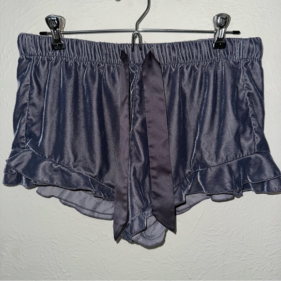 Victoria’s Secret velvet ruffled hem sleep shorts satin drawstring dark grey S - Picture 3 of 7